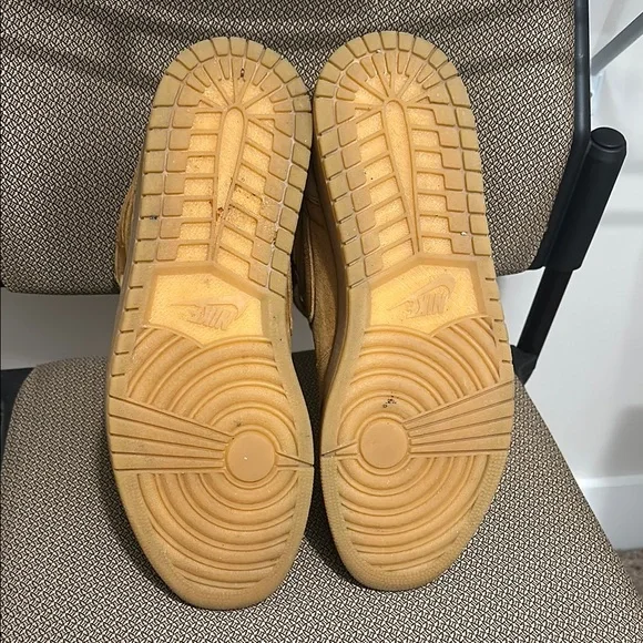 2017 Air Jordan 1 Retro High OG ‘Wheat’ - Picture 5 of 9